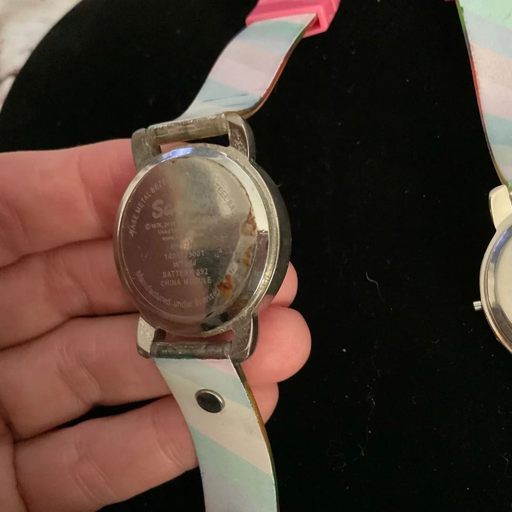 TWO‎ DIGITAL HELLO KITTY WATCHES
